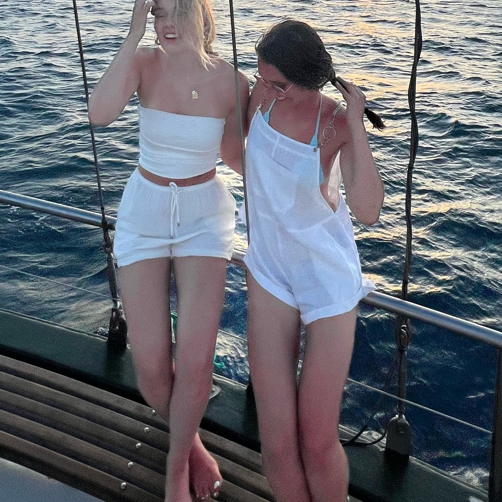 White lf chain romper cover up - Picture 2 of 2